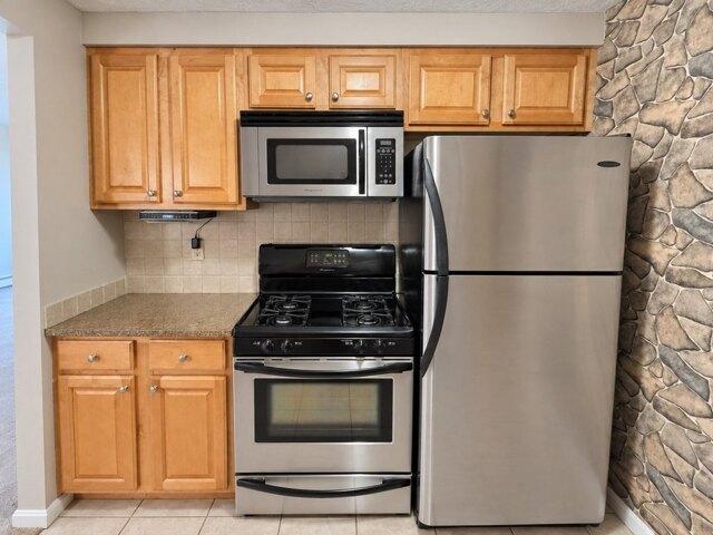 Condo for sale in North Abington, Abington