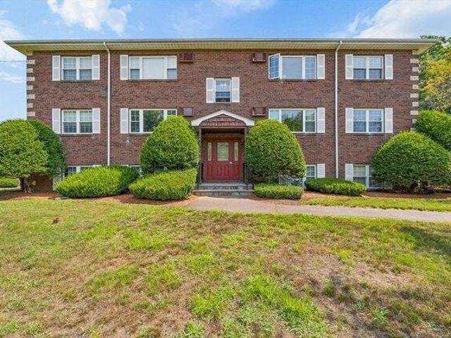 Condo for sale in Acton, Massachusetts