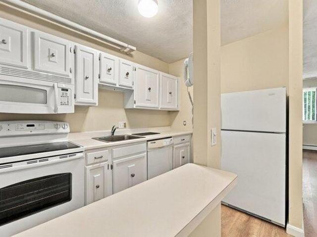 Condo for sale in Acton, Middlesex County