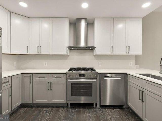 Condo for sale in Alexandria, Virginia