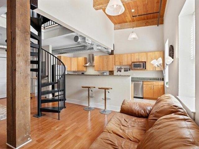 Condo for sale in Andover, Massachusetts