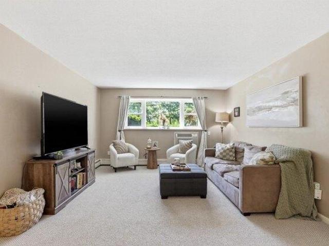 Condo for sale in Andover, Massachusetts