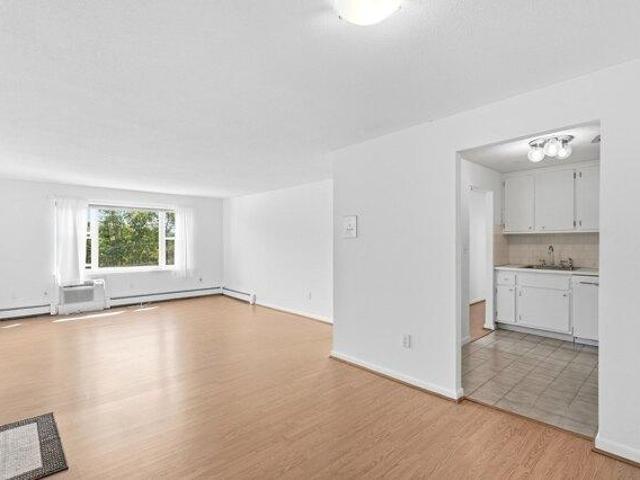 Condo for sale in Andover, Essex County