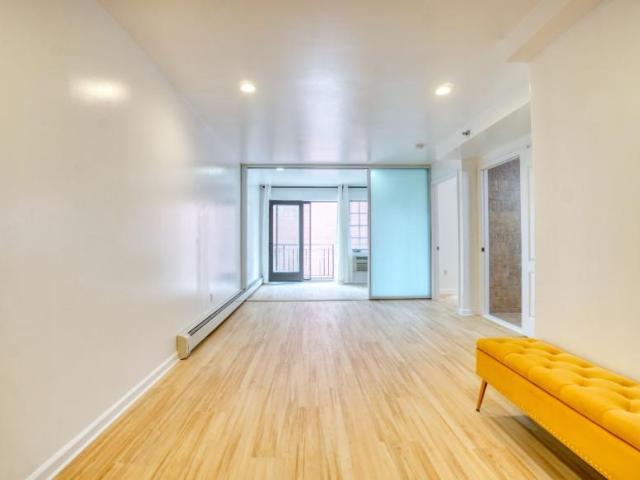 Condo for sale in Queens, Arverne