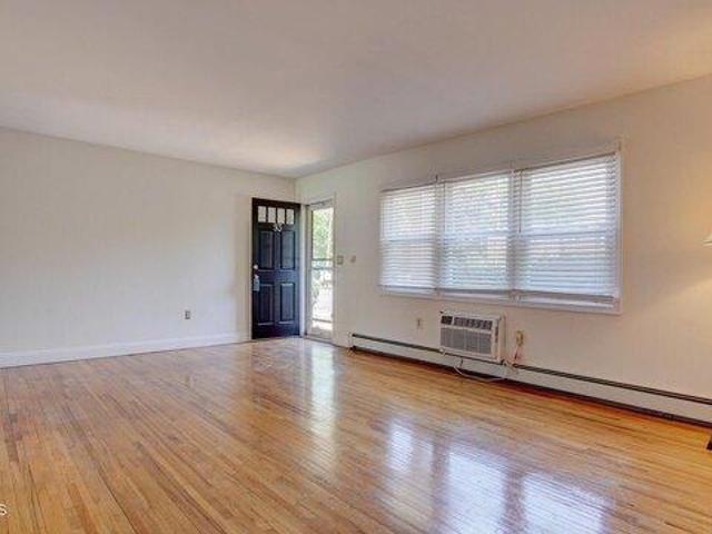 Condo for sale in Monmouth, New Jersey