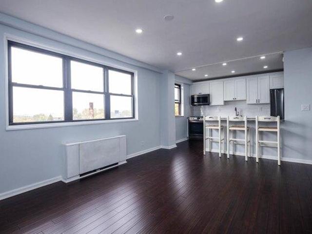 Condo for sale in Hudson, New Jersey