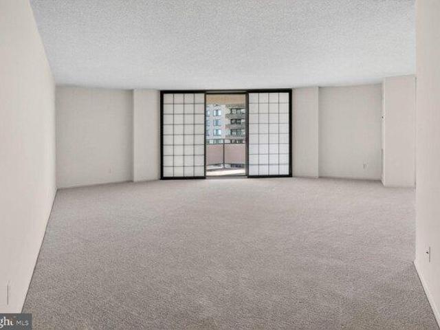 Condo for sale in Bethesda, Maryland