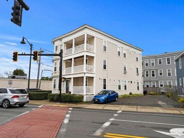 Condo for sale in Beverly, Essex County