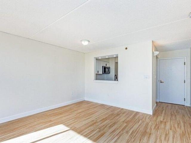 Condo for sale in Beverly Center Business District, Beverly