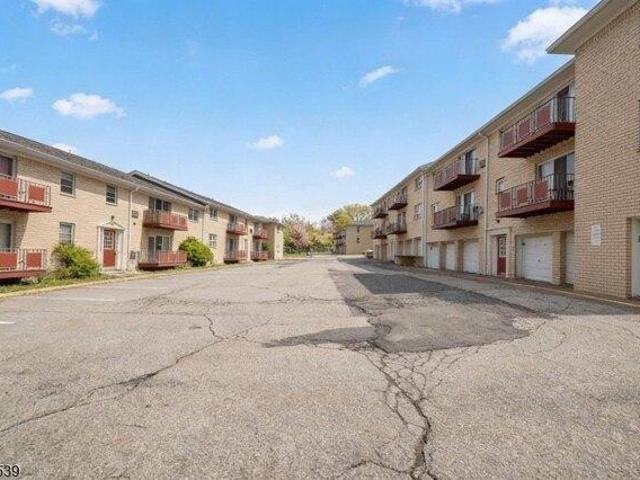 Condo for sale in Bloomfield, New Jersey