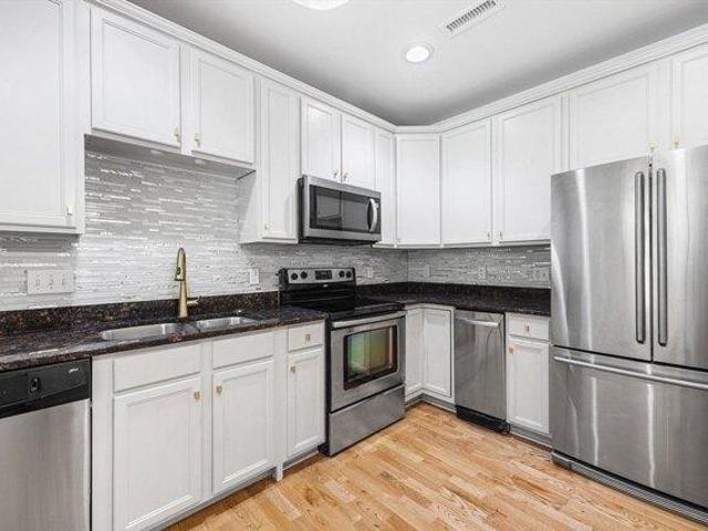 Condo for sale in Braintree, Massachusetts