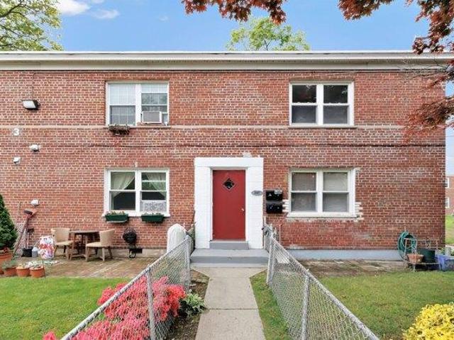 Condo for sale in Bridgeport, Connecticut