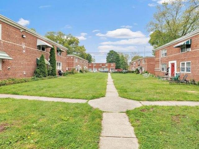 Condo for sale in Bridgeport, Connecticut