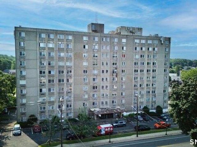 Condo for sale in Bridgeport, Connecticut