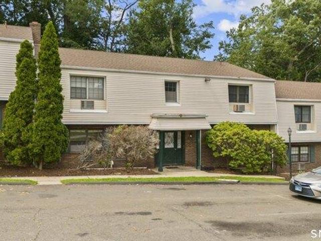 Condo for sale in Bridgeport, Connecticut