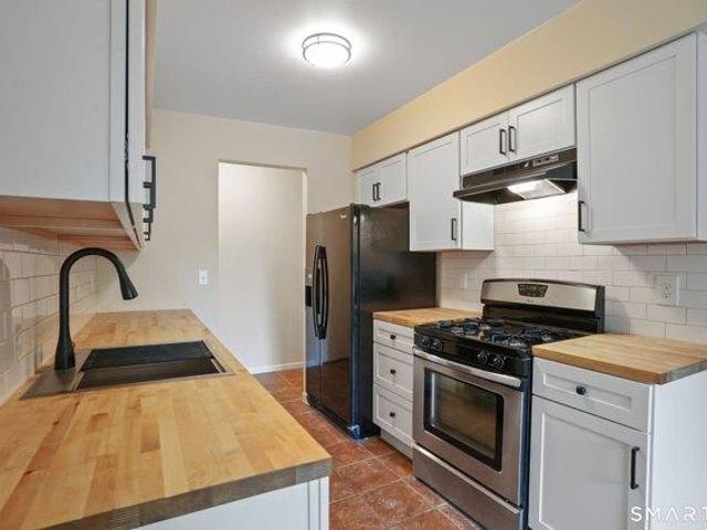 Condo for sale in Bridgeport, Greater Bridgeport Planning Region