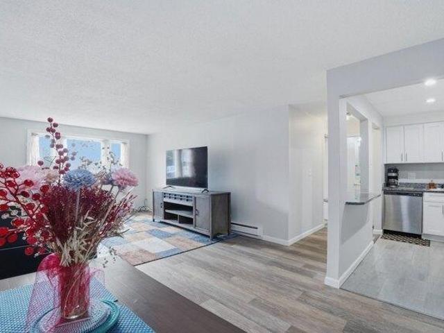 Condo for sale in Bridgewater, Massachusetts
