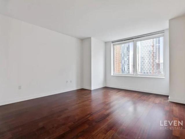 Condo for sale in Arverne, New York
