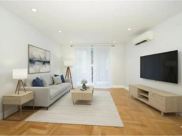 Condo for sale in Arverne, New York