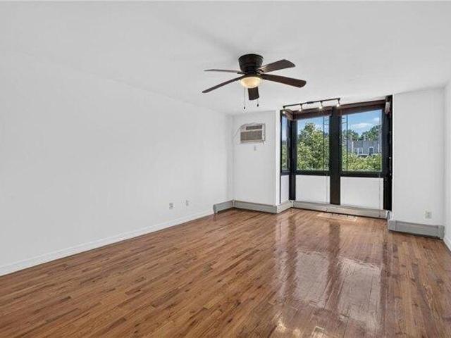 Condo for sale in Arverne, New York