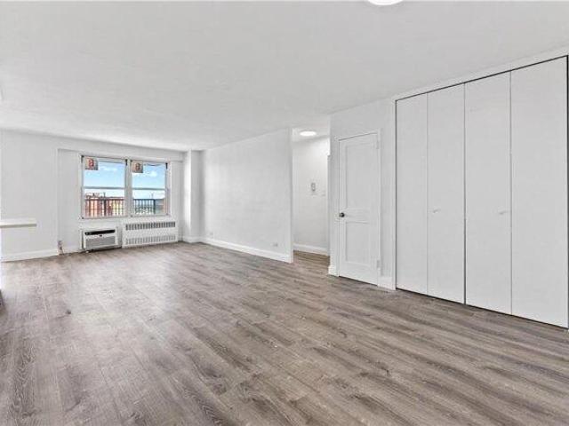 Condo for sale in Arverne, New York