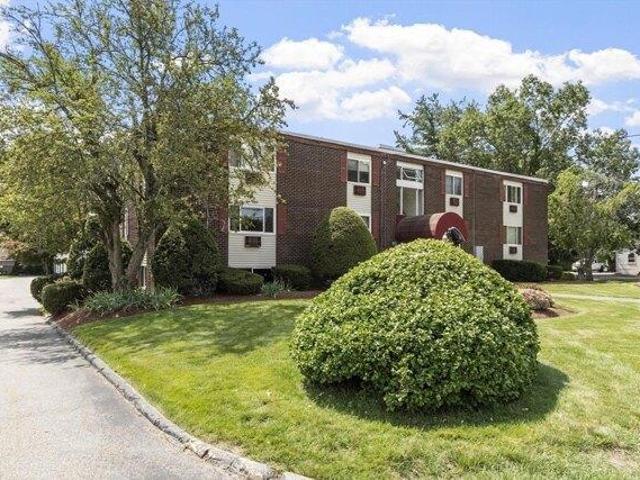 Condo for sale in Chelmsford, Massachusetts