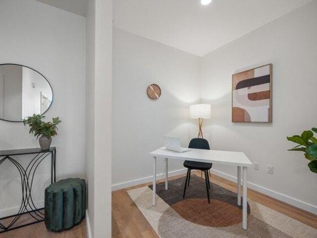 Condo for sale in Bellingham Square, Chelsea