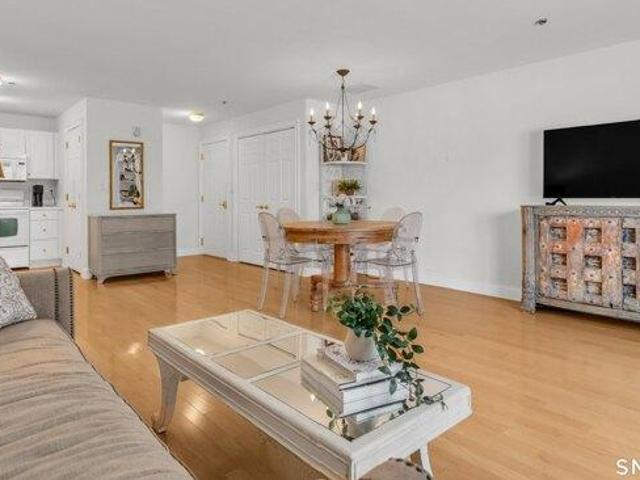 Condo for sale in Cheshire, Connecticut