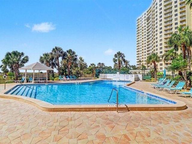 Condo for sale in Clearwater, Florida