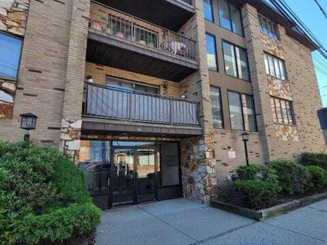 Condo for sale in Cliffside Park, New Jersey