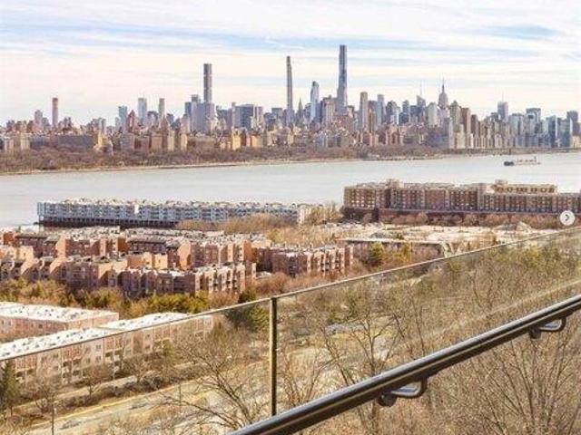 Condo for sale in Cliffside Park, New Jersey