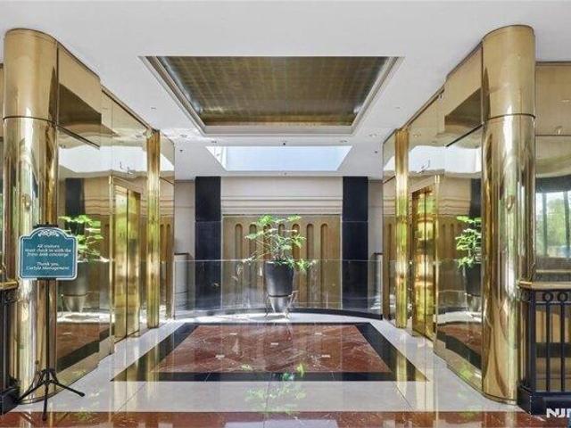 Condo for sale in Cliffside Park, New Jersey