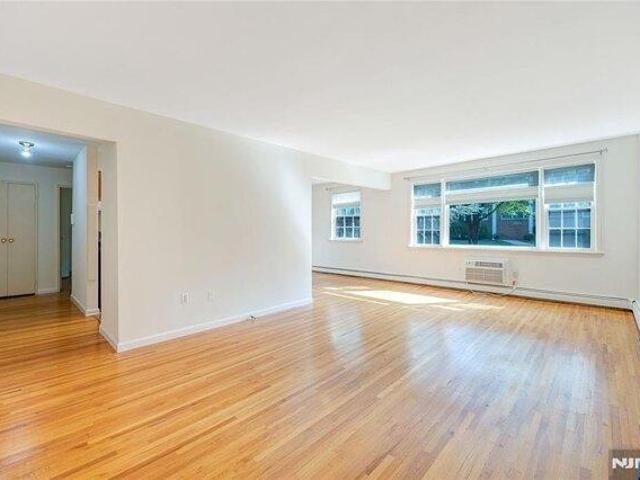 Condo for sale in Passaic, New Jersey