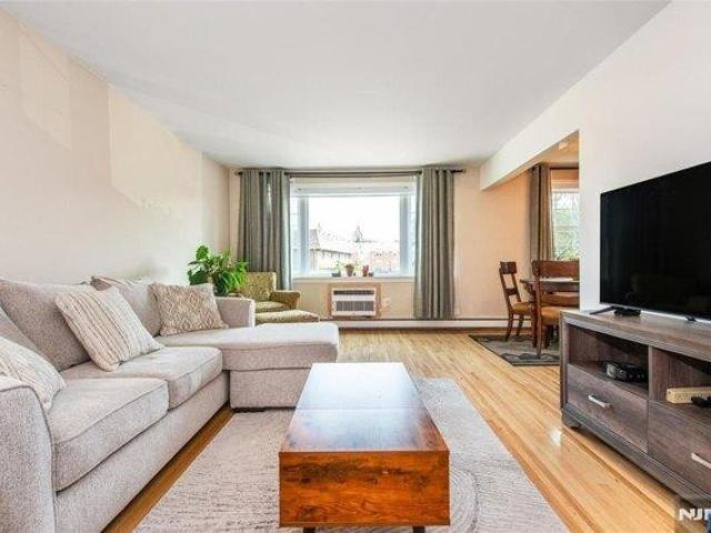 Condo for sale in Passaic, New Jersey