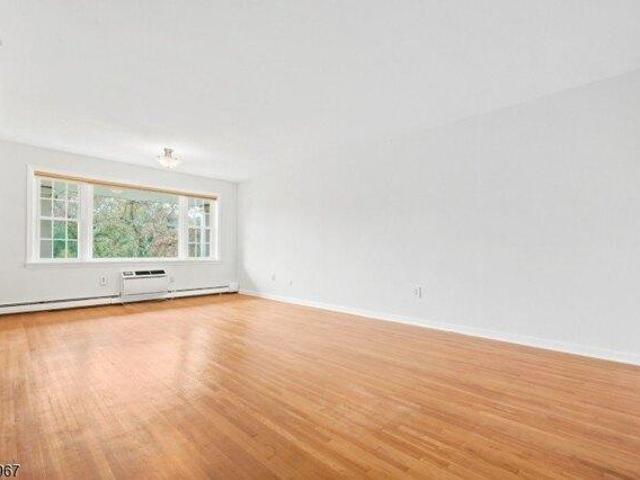 Condo for sale in Passaic, New Jersey