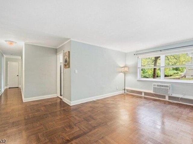 Condo for sale in Cranford, Union County