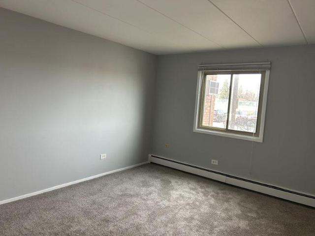 Condo for sale in Crestwood, Illinois