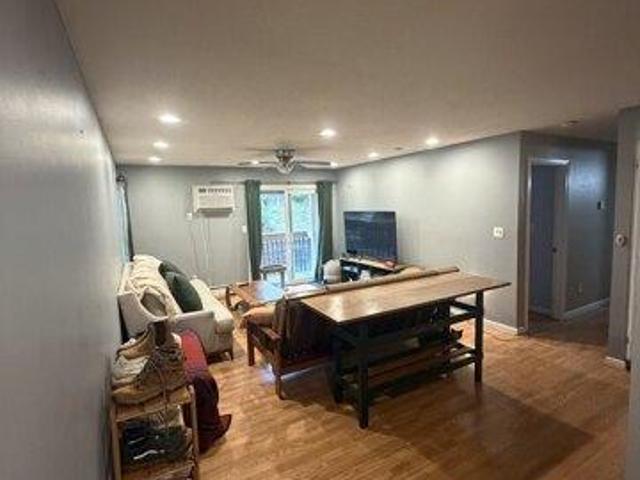 Condo for sale in Cromwell, Connecticut