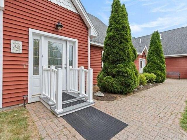 Condo for sale in Cumberland Center, Maine