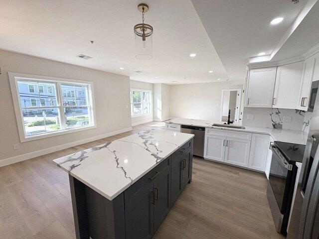 Condo for sale in Dedham, Massachusetts