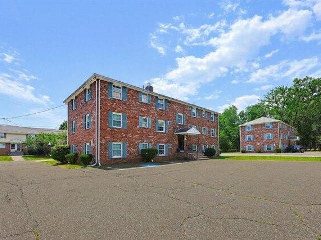 Condo for sale in Dracut, Massachusetts