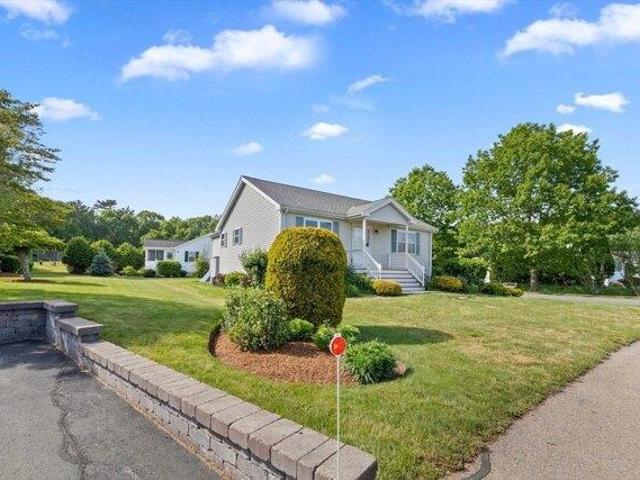 Condo for sale in East Bridgewater, Massachusetts