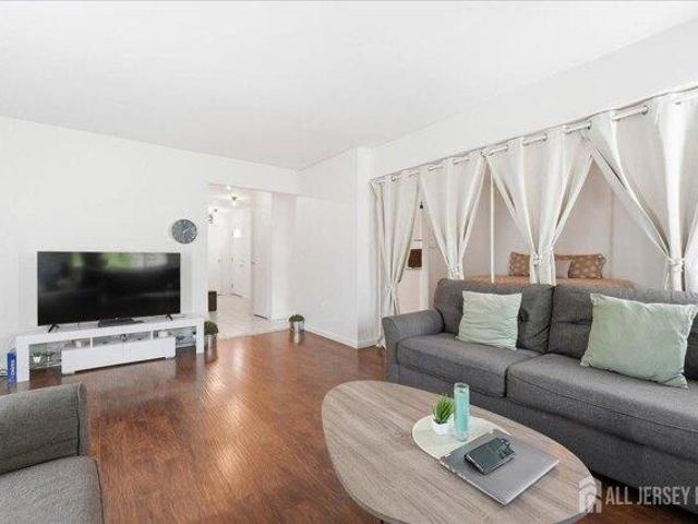Condo for sale in East Brunswick, New Jersey
