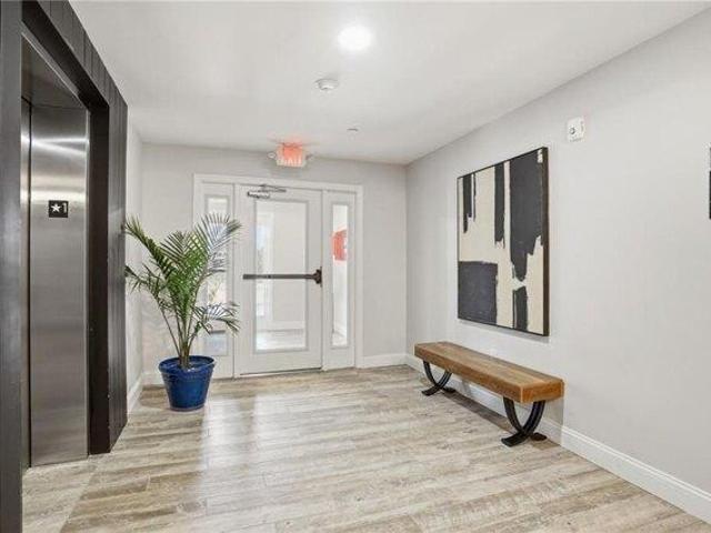 Condo for sale in East Greenwich, Rhode Island