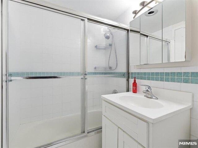 Condo for sale in East Orange, New Jersey