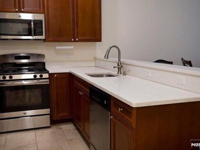 Condo for sale in Elmwood Park, Bergen County