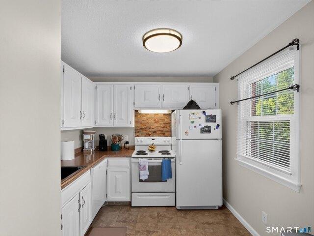 Condo for sale in Enfield, Connecticut