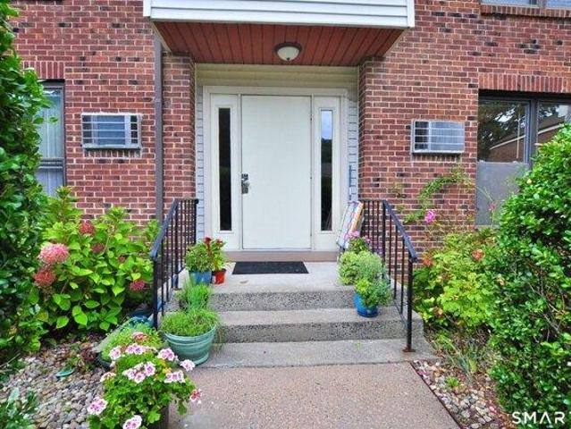 Condo for sale in Farmington, Capitol Planning Region