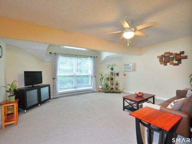 Condo for sale in Farmington, Capitol Planning Region