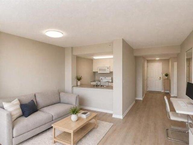Condo for sale in Fort Lee, New Jersey